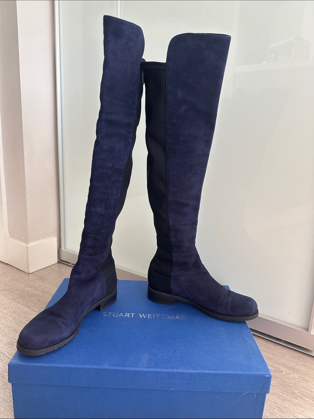 Stuart Weitzman 50 50 Over-the-Knee Boots in midnight Navy Suede Preowned. 6M